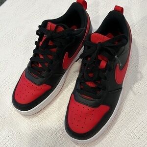 Nike Court Vision Low sneakers in black and red excellent condition.‎